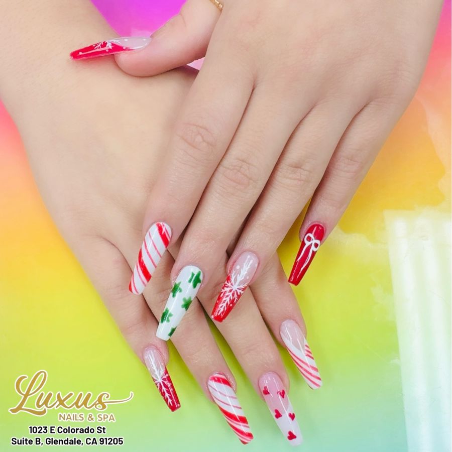 Christmas Nails That Sparkle All Season at Luxus Nail Spa